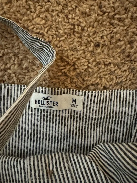 Hollister Navy and White Pinstripe Button-Front Mini Dress Size Medium - Picture 4 of 7